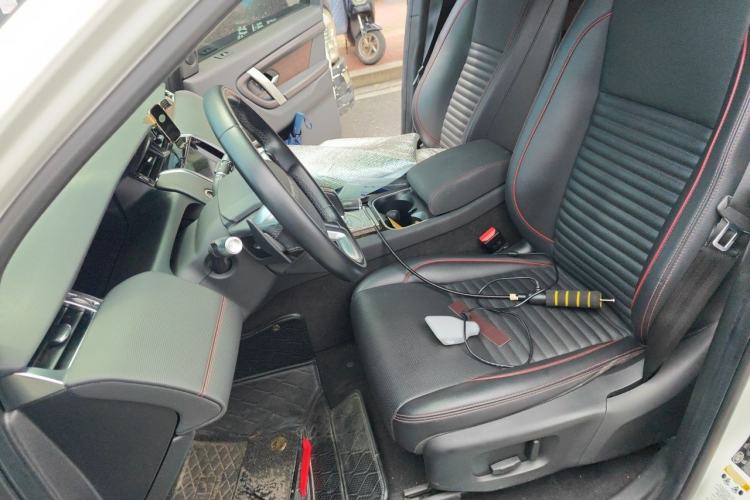 Used Land Rover Discovery Sport 2020 249 PS R-Dynamic Performance Edition Left Front Seat