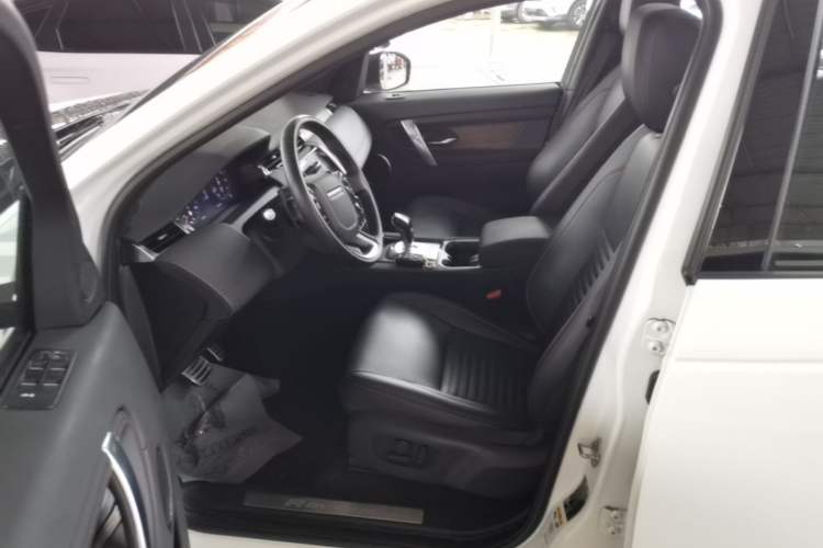 Used Land Rover Discovery Sport 2020 249 PS R-Dynamic Performance Tech Edition 7 Seats Left Front Seat