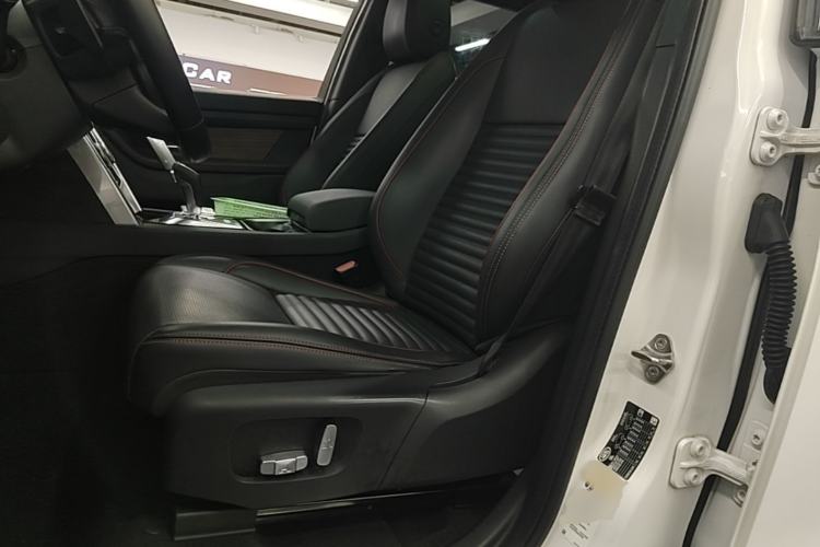 Used Land Rover Discovery Sport 2020 249 PS R-Dynamic Performance Edition Left Front Seat