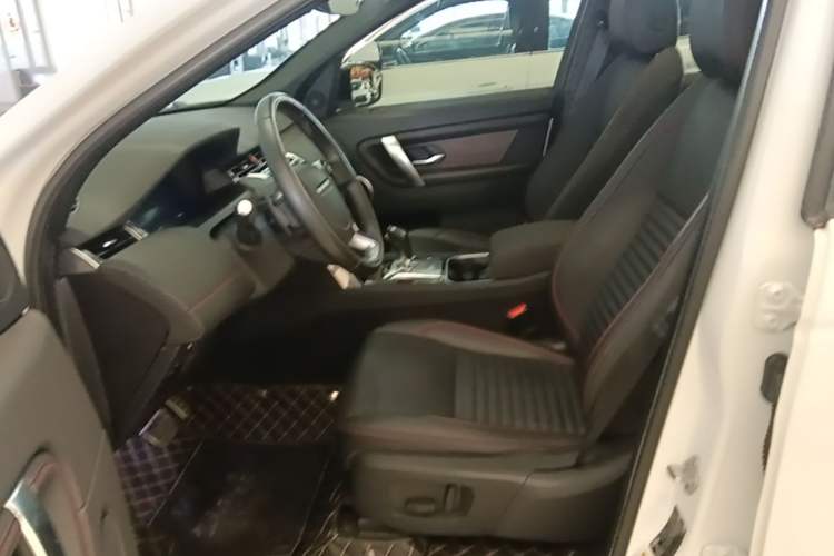 Used Land Rover Discovery Sport 2020 249 PS R-Dynamic Performance Edition Left Front Seat