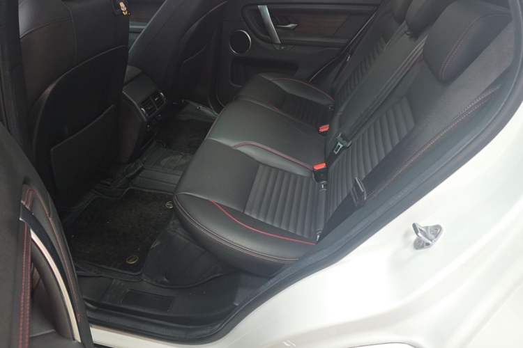 Used Land Rover Discovery Sport 2020 249 PS R-Dynamic Performance Tech Edition 5 Seats Left Rear Seat