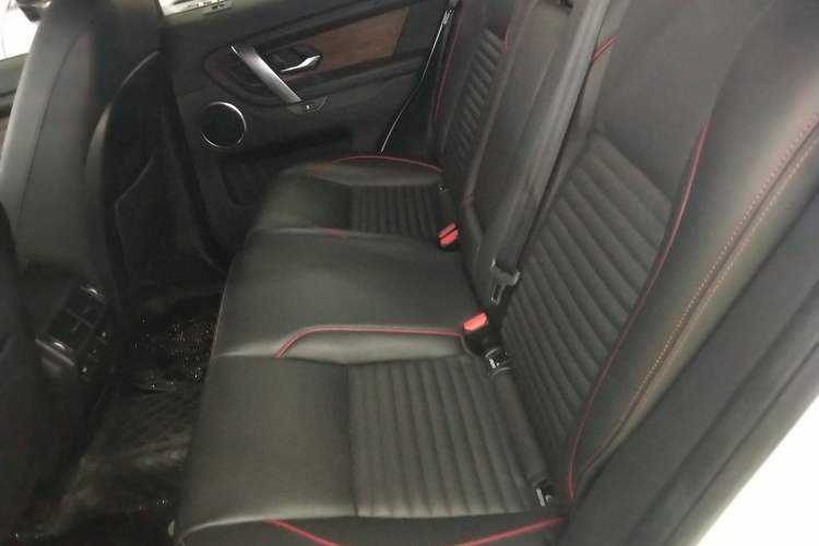 Used Land Rover Discovery Sport 2020 249 PS R-Dynamic Performance Edition Left Rear Seat