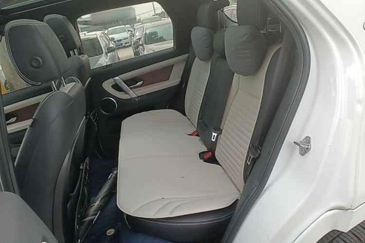 Used Land Rover Discovery Sport 2020 249 PS R-Dynamic Performance Edition Left Rear Seat