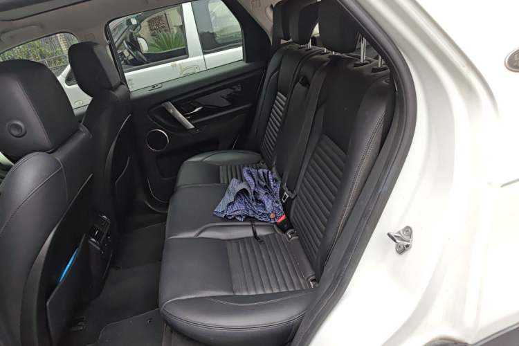 Used Land Rover Discovery Sport 2020 200 PS Family Edition Left Rear Seat