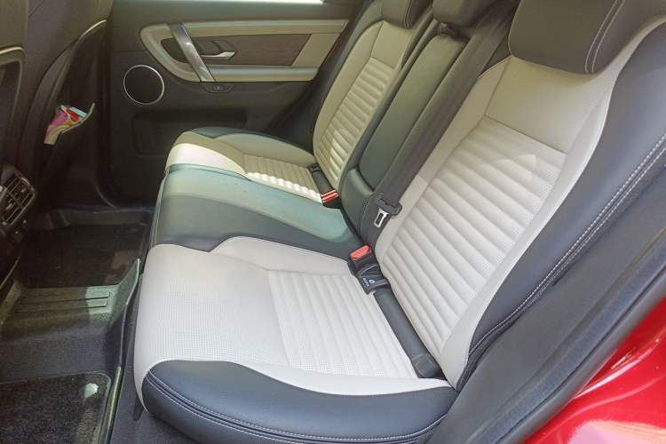 Used Land Rover Discovery Sport 2020 249 PS R-Dynamic Performance Tech Edition 5 Seats Left Rear Seat
