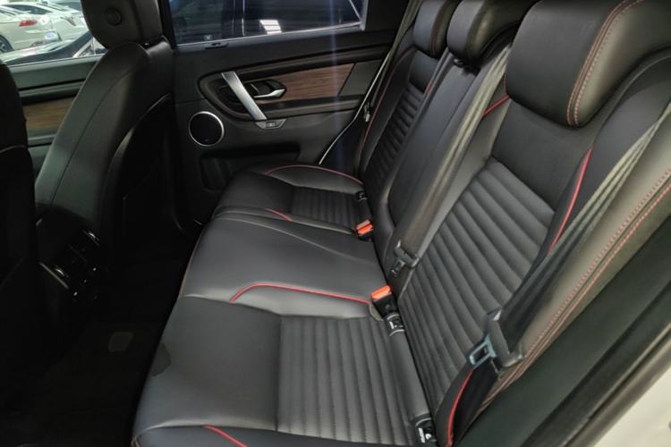 Used Land Rover Discovery Sport 2020 249 PS R-Dynamic Performance Edition Left Rear Seat