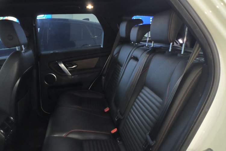 Used Land Rover Discovery Sport 2020 249 PS R-Dynamic Performance Edition Left Rear Seat
