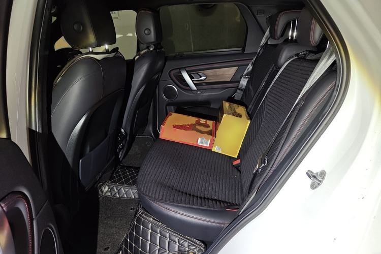 Used Land Rover Discovery Sport 2020 249 PS R-Dynamic Performance Edition Left Rear Seat