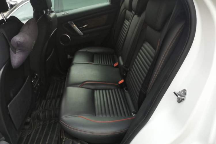 Used Land Rover Discovery Sport 2020 249 PS R-Dynamic Performance Edition Left Rear Seat