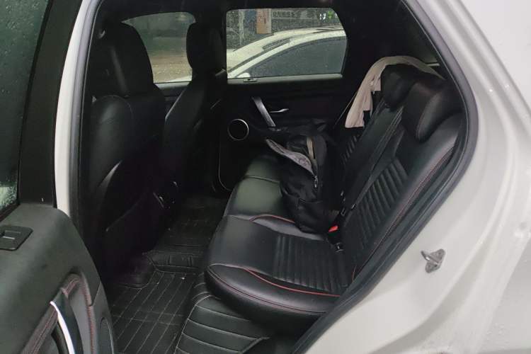 Used Land Rover Discovery Sport 2020 249 PS R-Dynamic Performance Edition Left Rear Seat