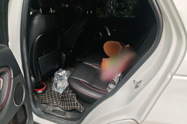 Used Land Rover Discovery Sport 2020 249 PS R-Dynamic Performance Edition Left Rear Seat