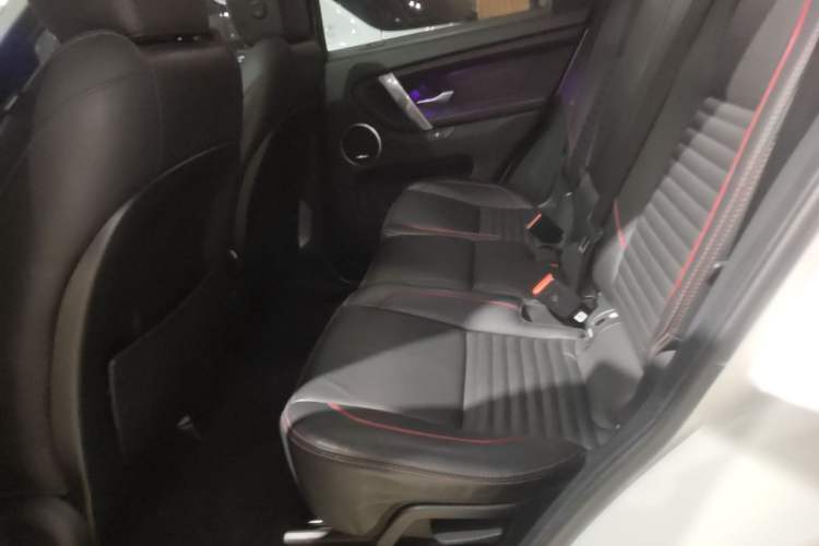 Used Land Rover Discovery Sport 2020 249 PS R-Dynamic Luxury Custom Edition Left Rear Seat