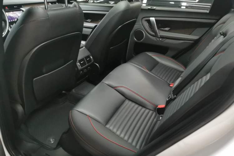 Used Land Rover Discovery Sport 2020 249 PS R-Dynamic Performance Edition Left Rear Seat