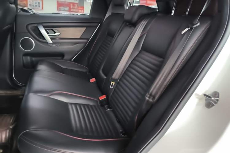 Used Land Rover Discovery Sport 2020 249 PS R-Dynamic Performance Edition Left Rear Seat