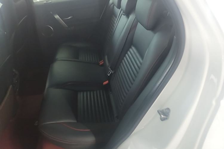 Used Land Rover Discovery Sport 2020 249 PS R-Dynamic Performance Edition Left Rear Seat