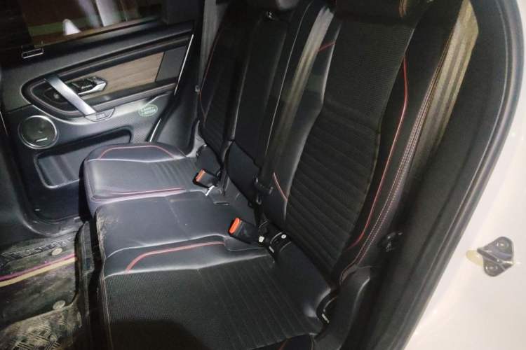 Used Land Rover Discovery Sport 2020 249 PS R-Dynamic Luxury Custom Edition Left Rear Seat