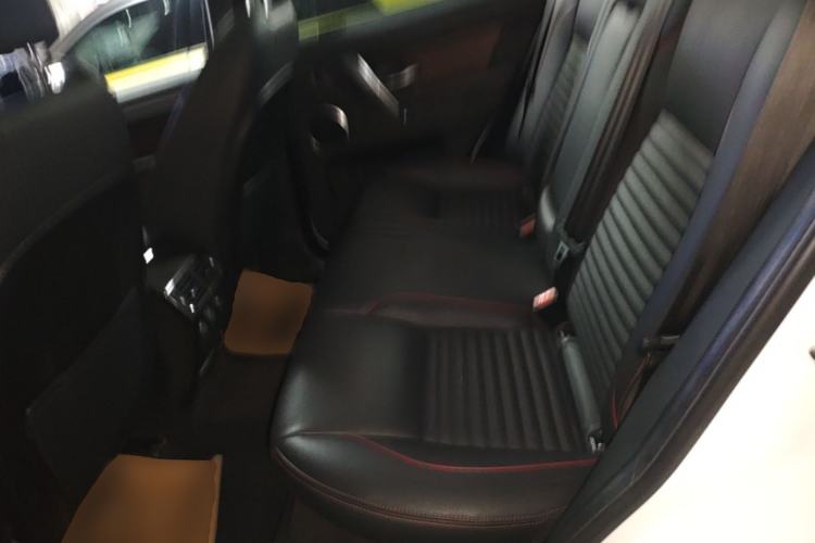 Used Land Rover Discovery Sport 2020 249 PS R-Dynamic Performance Edition Left Rear Seat