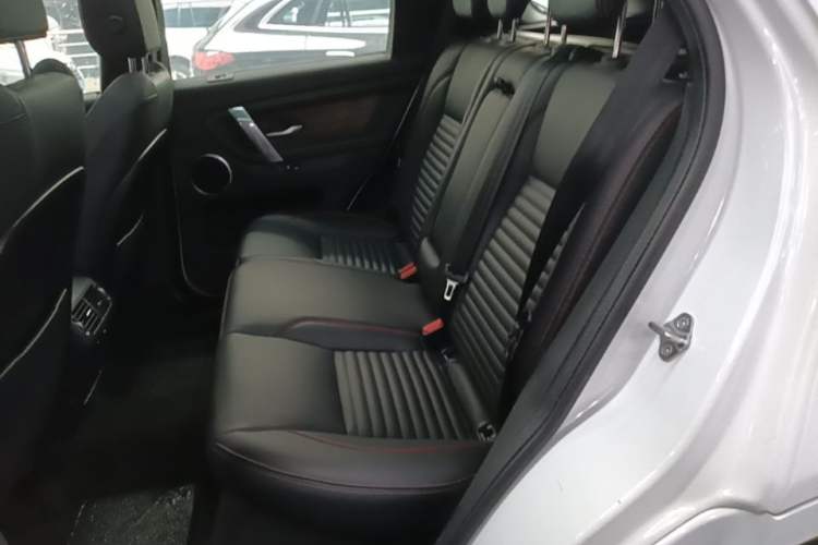 Used Land Rover Discovery Sport 2020 249 PS R-Dynamic Performance Edition Left Rear Seat