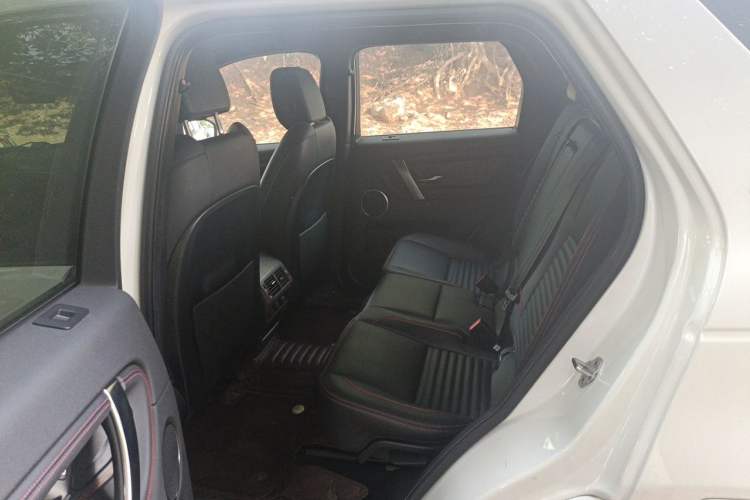 Used Land Rover Discovery Sport 2020 249 PS R-Dynamic Performance Tech Edition 7 Seats Left Rear Seat