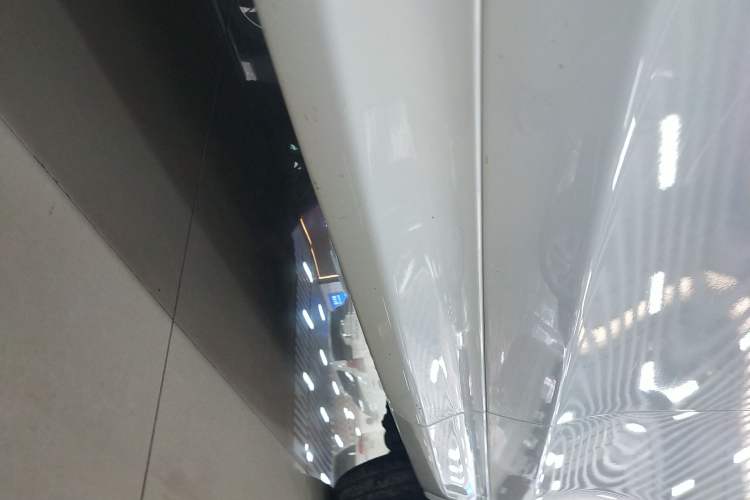 Used Land Rover Discovery Sport 2020 249 PS R-Dynamic Performance Edition Left Side Sill