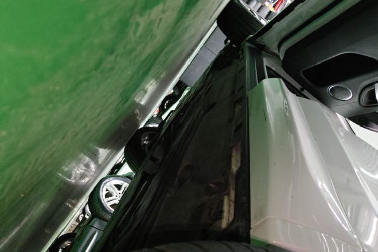 Used Land Rover Discovery Sport 2020 249 PS R-Dynamic Performance Edition Left Side Sill