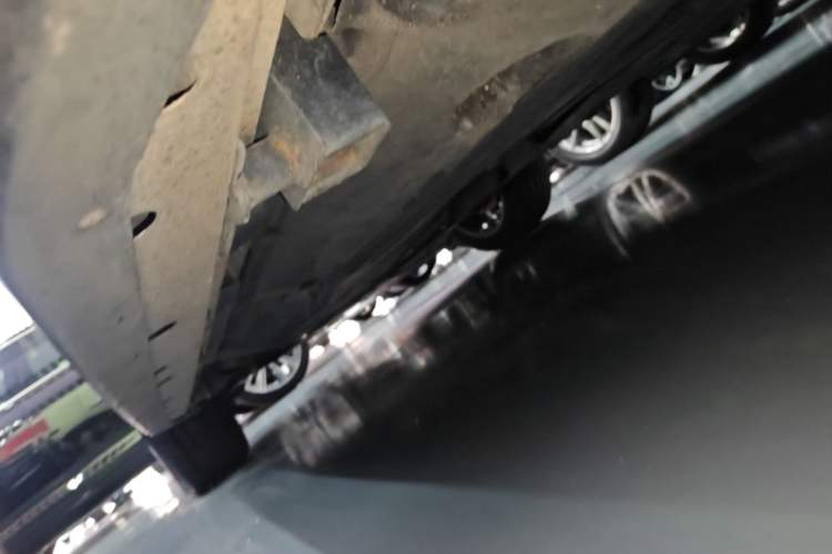 Used Land Rover Discovery Sport 2020 249 PS R-Dynamic Performance Edition Left Side Sill
