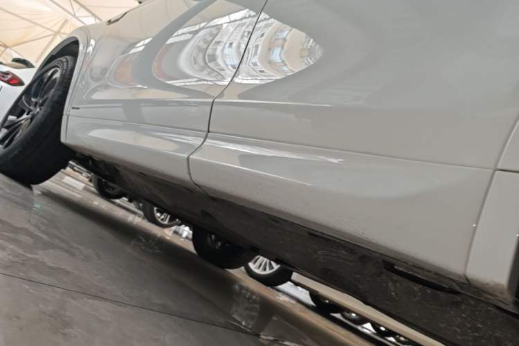 Used Land Rover Discovery Sport 2020 249 PS R-Dynamic Performance Edition Left Side Sill