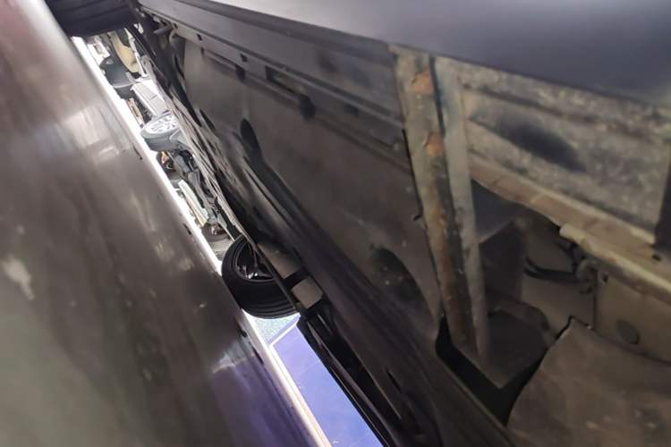 Used Land Rover Discovery Sport 2020 249 PS R-Dynamic Performance Edition Left Side Sill