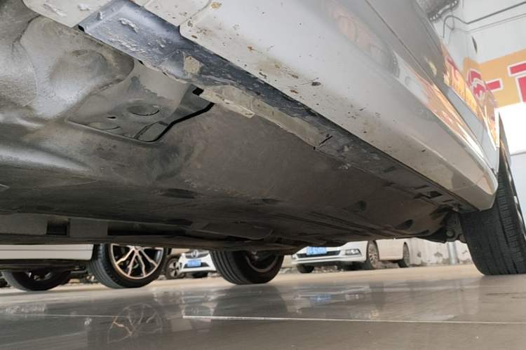 Used Land Rover Discovery Sport 2020 249 PS R-Dynamic Performance Edition Left Side Sill