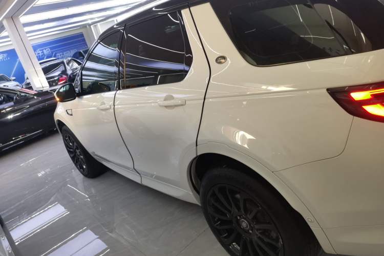 Used Land Rover Discovery Sport 2020 249 PS R-Dynamic Performance Tech Edition 7 Seats Left Side
