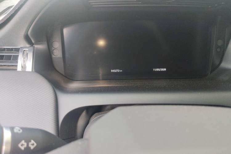 Used Land Rover Discovery Sport 2020 249 PS R-Dynamic Performance Edition Odometer Close Up