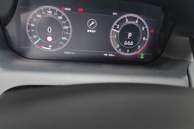 Used Land Rover Discovery Sport 2020 249 PS R-Dynamic Performance Tech Edition 5 Seats Odometer Close Up