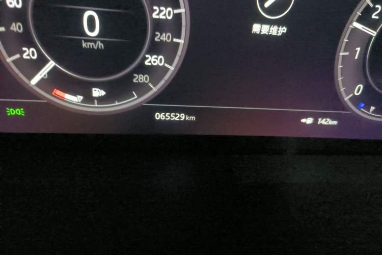 Used Land Rover Discovery Sport 2020 249 PS R-Dynamic Performance Edition Odometer Close Up