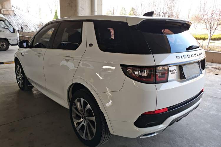 Used Land Rover Discovery Sport 2020 249 PS R-Dynamic Performance Tech Edition 7 Seats Rear Left 45 Deg