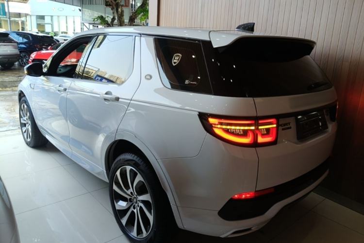 Used Land Rover Discovery Sport 2020 249 PS R-Dynamic Performance Edition Rear Left 45 Deg