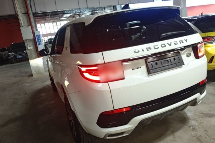 Used Land Rover Discovery Sport 2020 249 PS R-Dynamic Performance Edition Rear Left 45 Deg