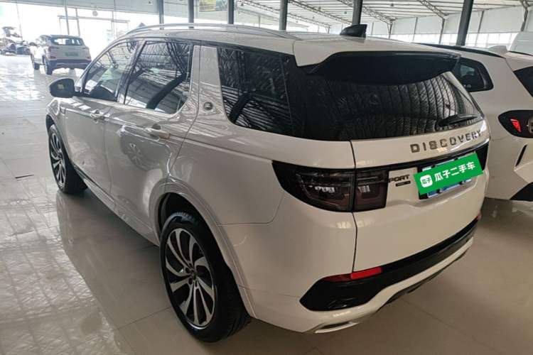 Used Land Rover Discovery Sport 2020 249 PS R-Dynamic Performance Edition Rear Left 45 Deg