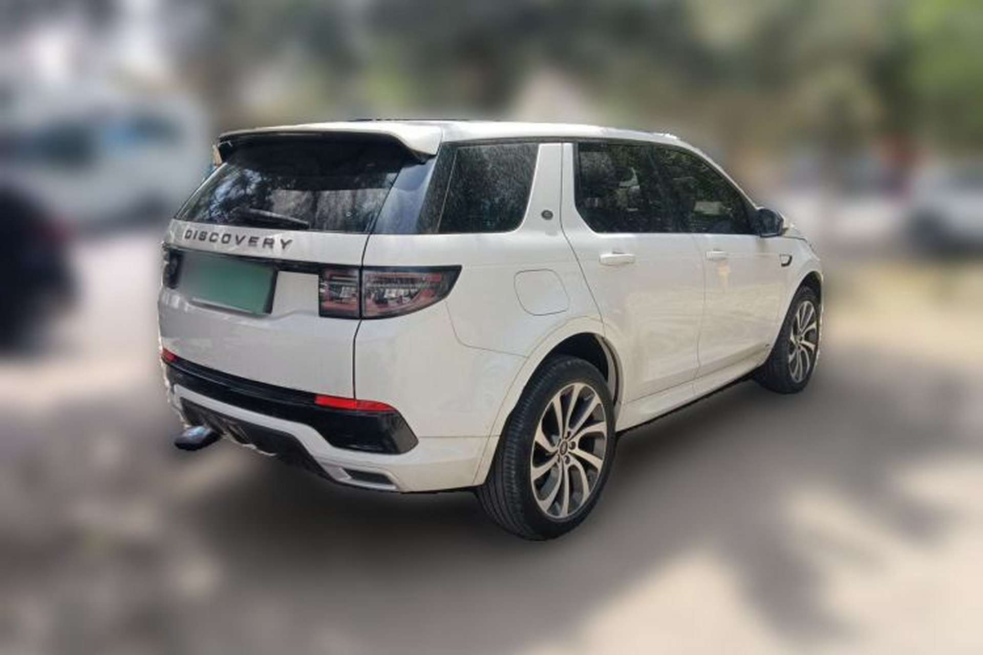 Used Land Rover Discovery Sport 2020 249 PS R-Dynamic Performance Edition Rear Right 45 Deg