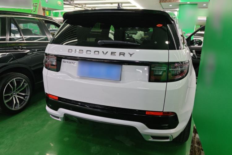 Used Land Rover Discovery Sport 2020 249 PS R-Dynamic Performance Edition Rear Right 45 Deg