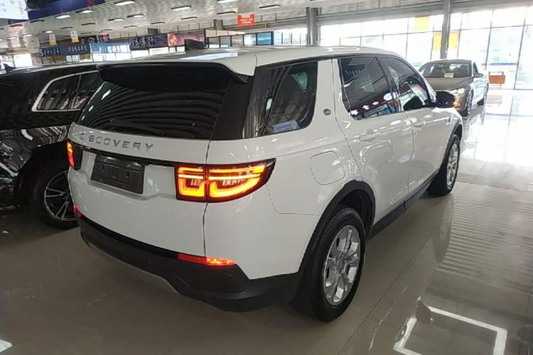 Used Land Rover Discovery Sport 2020 200 PS Family Edition Rear Right 45 Deg
