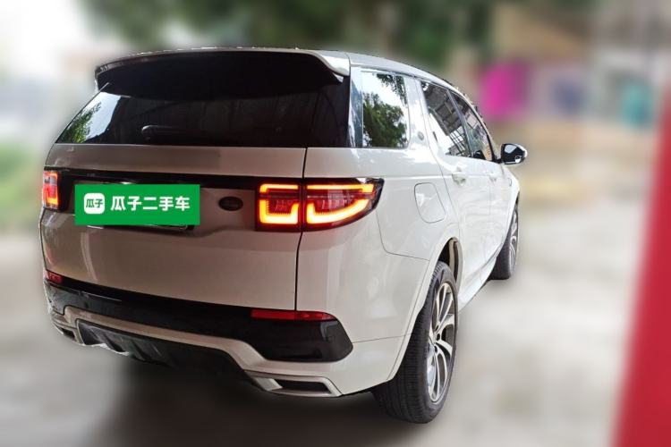 Used Land Rover Discovery Sport 2020 249 PS R-Dynamic Performance Edition Rear Right 45 Deg