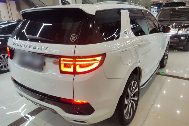 Used Land Rover Discovery Sport 2020 249 PS R-Dynamic Performance Edition Rear Right 45 Deg