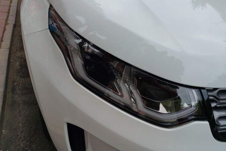 Used Land Rover Discovery Sport 2020 249 PS R-Dynamic Performance Edition Right Front Headlight