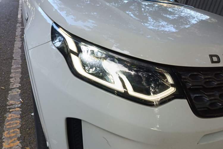 Used Land Rover Discovery Sport 2020 249 PS R-Dynamic Performance Tech Edition 7 Seats Right Front Headlight