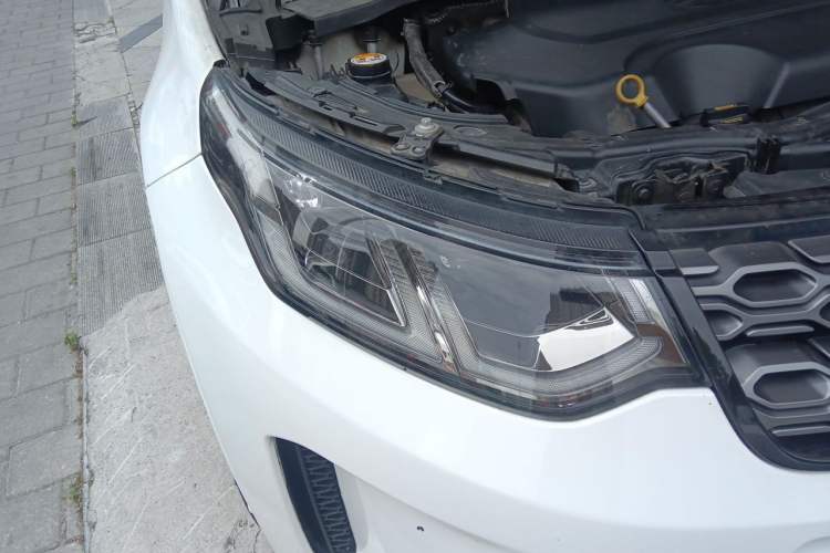 Used Land Rover Discovery Sport 2020 249 PS R-Dynamic Performance Edition Right Front Headlight