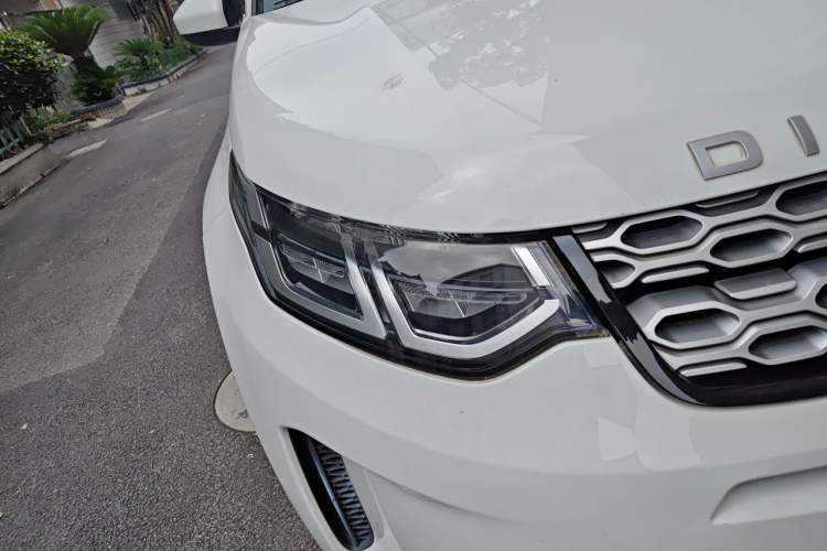 Used Land Rover Discovery Sport 2020 200 PS Family Edition Right Front Headlight
