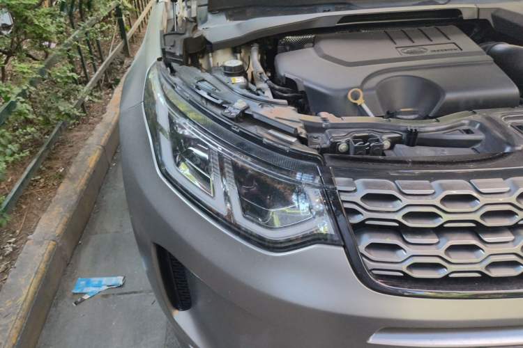 Used Land Rover Discovery Sport 2020 249 PS R-Dynamic Performance Edition Right Front Headlight