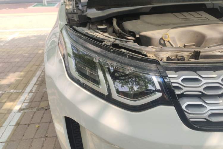 Used Land Rover Discovery Sport 2020 200 PS Family Edition Right Front Headlight