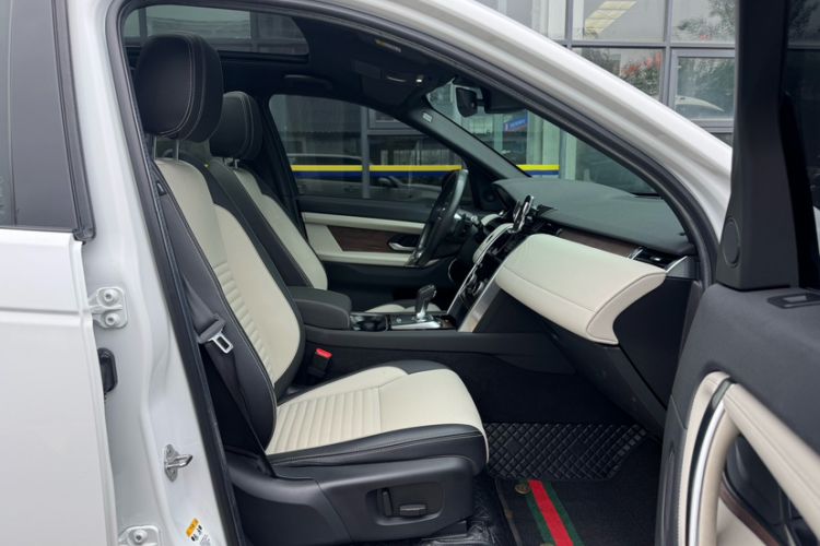 Used Land Rover Discovery Sport 2020 249 PS R-Dynamic Performance Edition Right Front Seat
