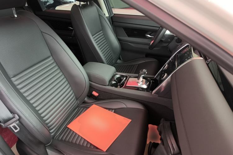 Used Land Rover Discovery Sport 2020 200 PS Family Edition Right Front Seat